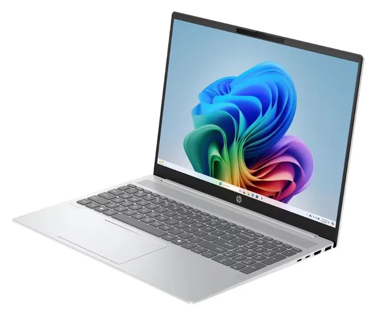HP OmniBook 5 16 AI 16-ag1070wm, front-right view